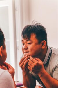 韓国スキンケアでニキビ肌のぶり返しを防ぐための見直しリストは？